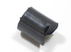 Distanzstück für Chrombügel Plastik schwarz Fiat 500 L