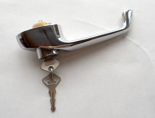 Maçaneta da porta dianteira esquerda Fiat 1100 - Fiat 1200